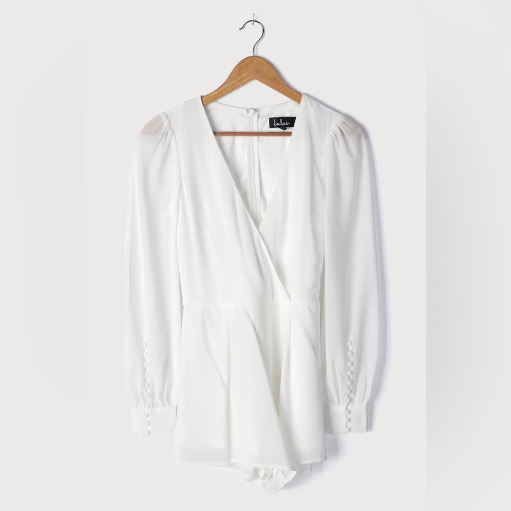 NWT Lulu’s | Feeling Like a Dream White Long Sleeve Surplice Romper | S